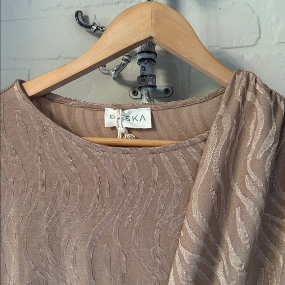 Daska dress Dusty Tan maxi faux wrap long sleeve rose gold bar accent large NEW - Picture 3 of 9